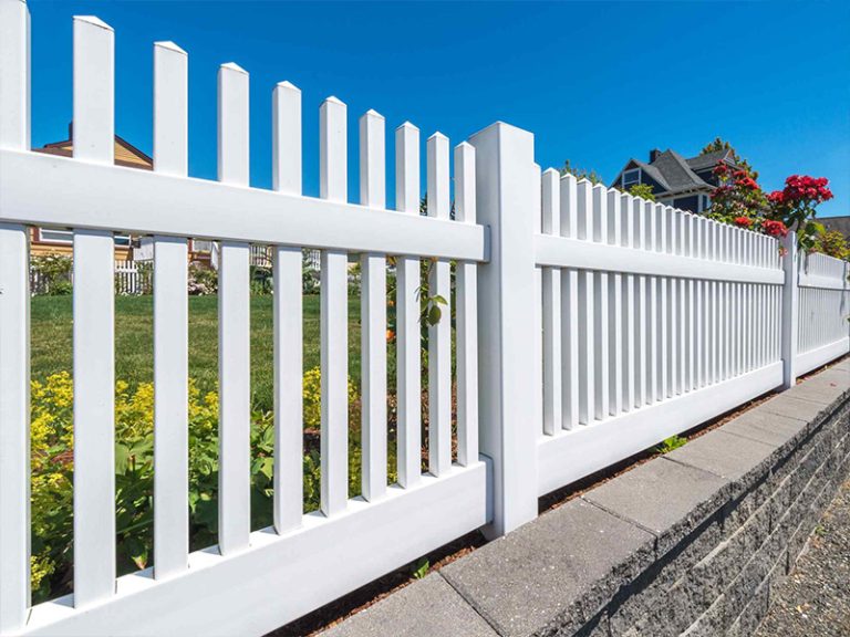 Residential Vinyl Picket Fencing Bandt Fencing 8929